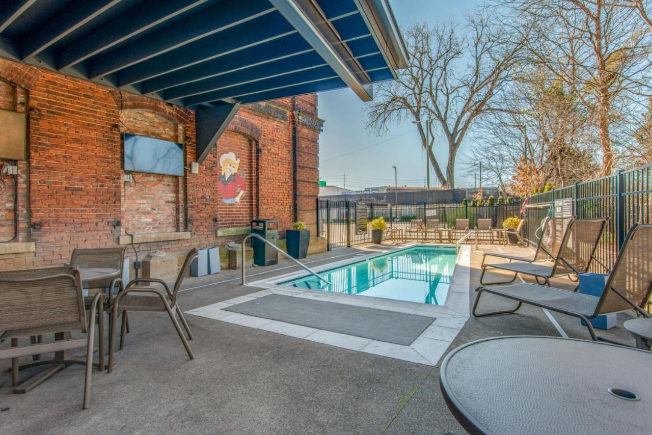 One-Of-A-Kind! Roll Up Garage Door-Pool, Speakeasy Villa Nashville Exterior foto